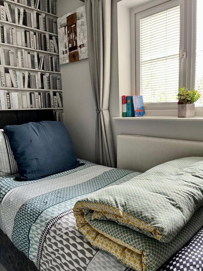 Woodbriar Bed & Breakfast Penmaenmawr ภายนอก รูปภาพ