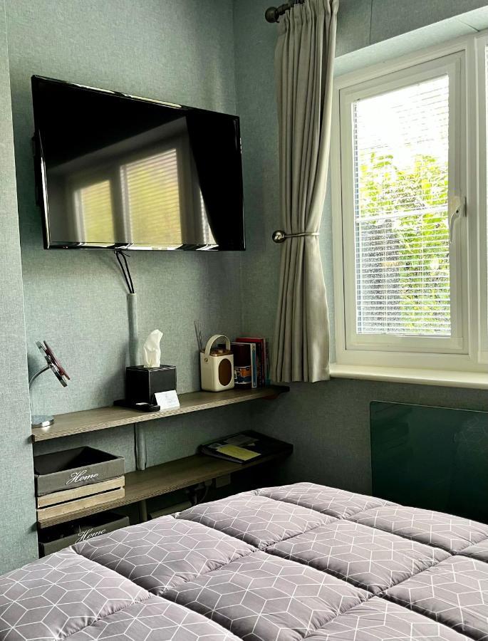 Woodbriar Bed & Breakfast Penmaenmawr ภายนอก รูปภาพ